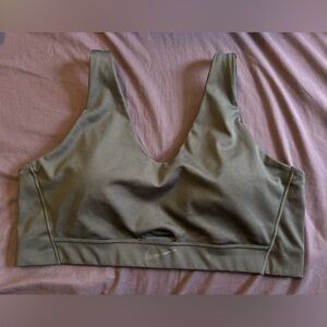 Nike Scoop-Neck Padded Sports Bra